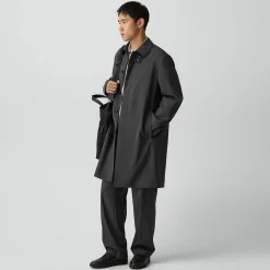Balmacaan Coat in Motion Wool