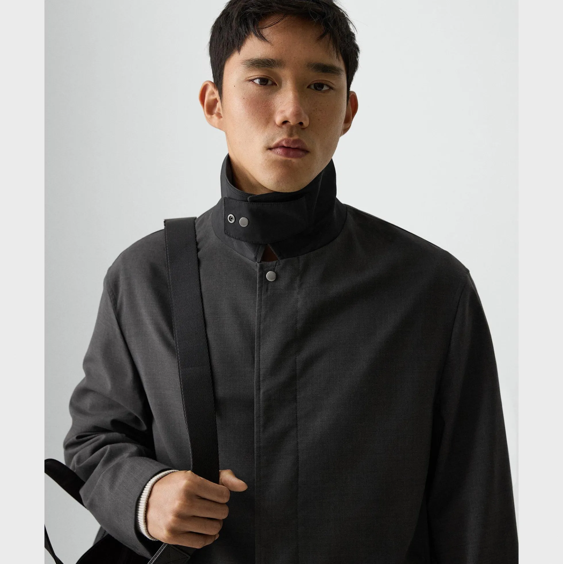 Balmacaan Coat in Motion Wool