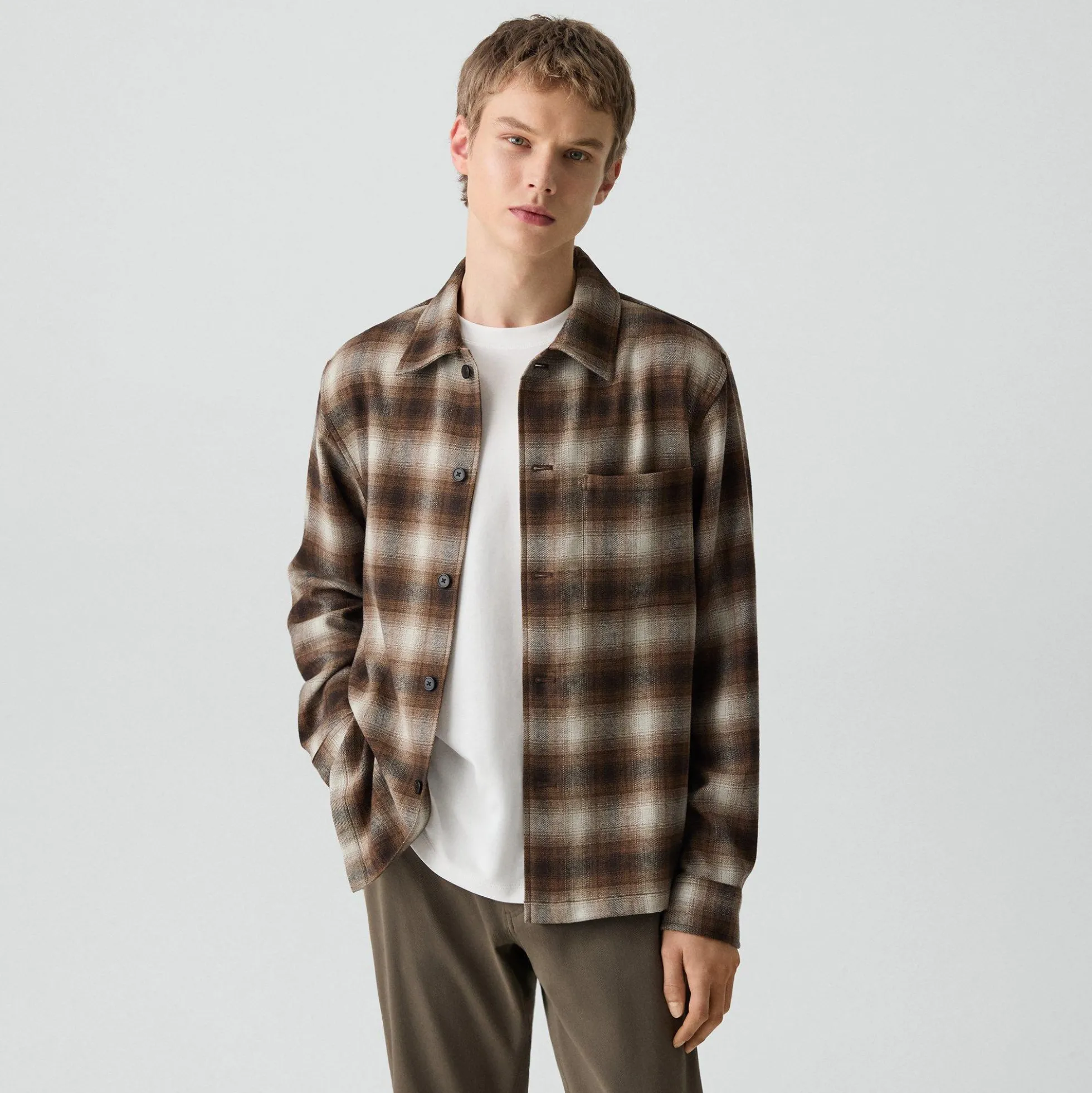 Button-Up Shirt in Jesi Wool