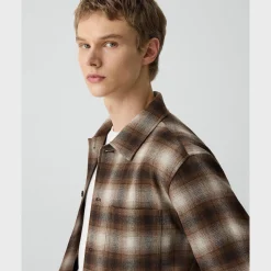 Button-Up Shirt in Jesi Wool