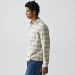 Button-Up Shirt in Textured Check
