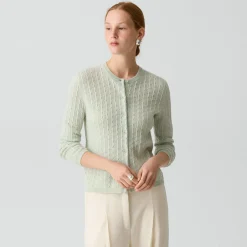 Cable-Knit Cardigan in Cashmere