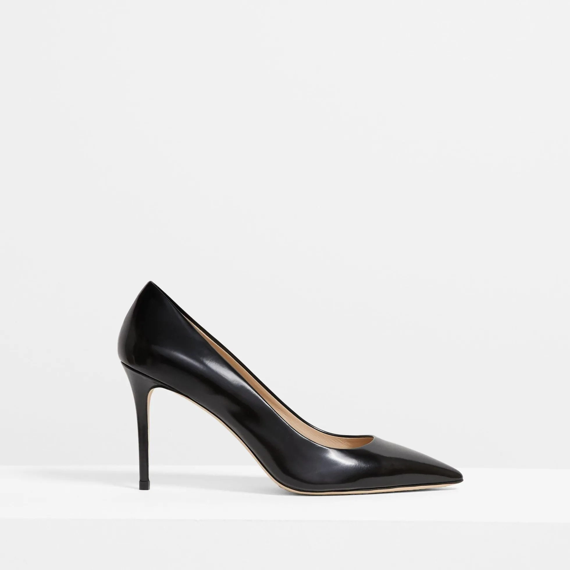 City Pump in Brushed Leather