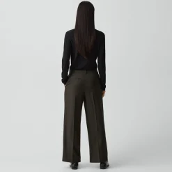 Classic Straight Pant in Sleek Flannel