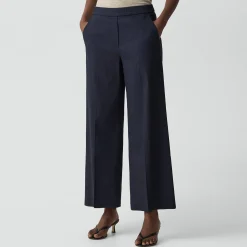 Classic Straight Pull-On Pant in Good Linen