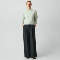 Cropped Crewneck Sweater in Light Bilen