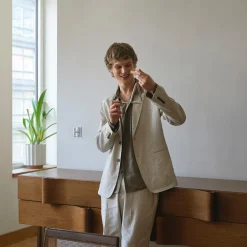 Irving Shirt in Relaxed Linen