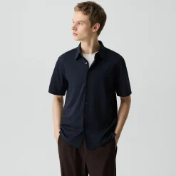 Irving Short-Sleeve Shirt in Structure Knit