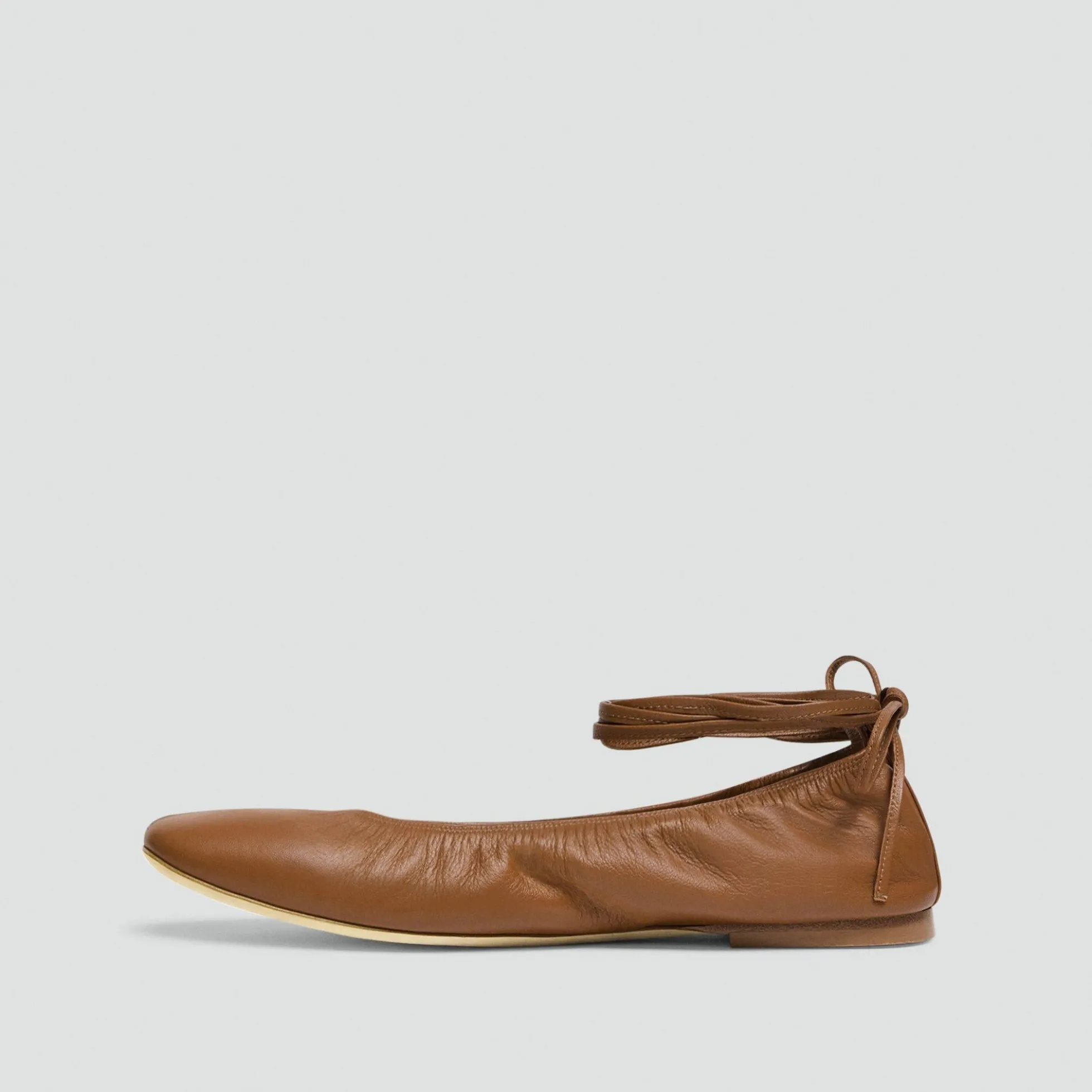 Ruched Ballet Flat in Smooth Leather
