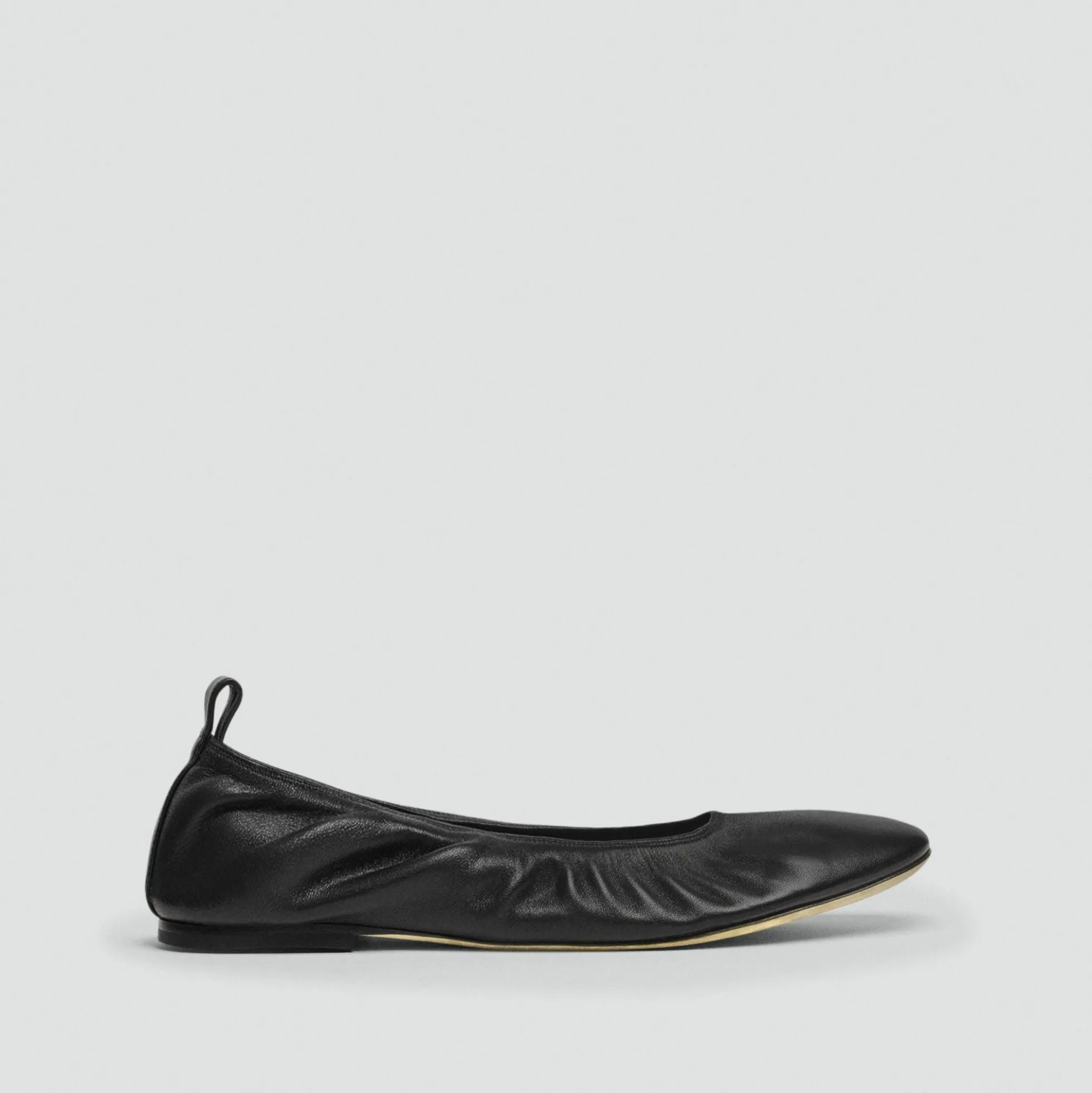 Ruched Ballet Flat in Smooth Leather