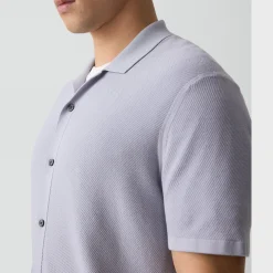 Short-Sleeve Button-Up Shirt in Light Bilen