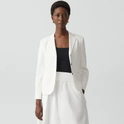 Shrunken Three-Button Blazer in Good Linen
