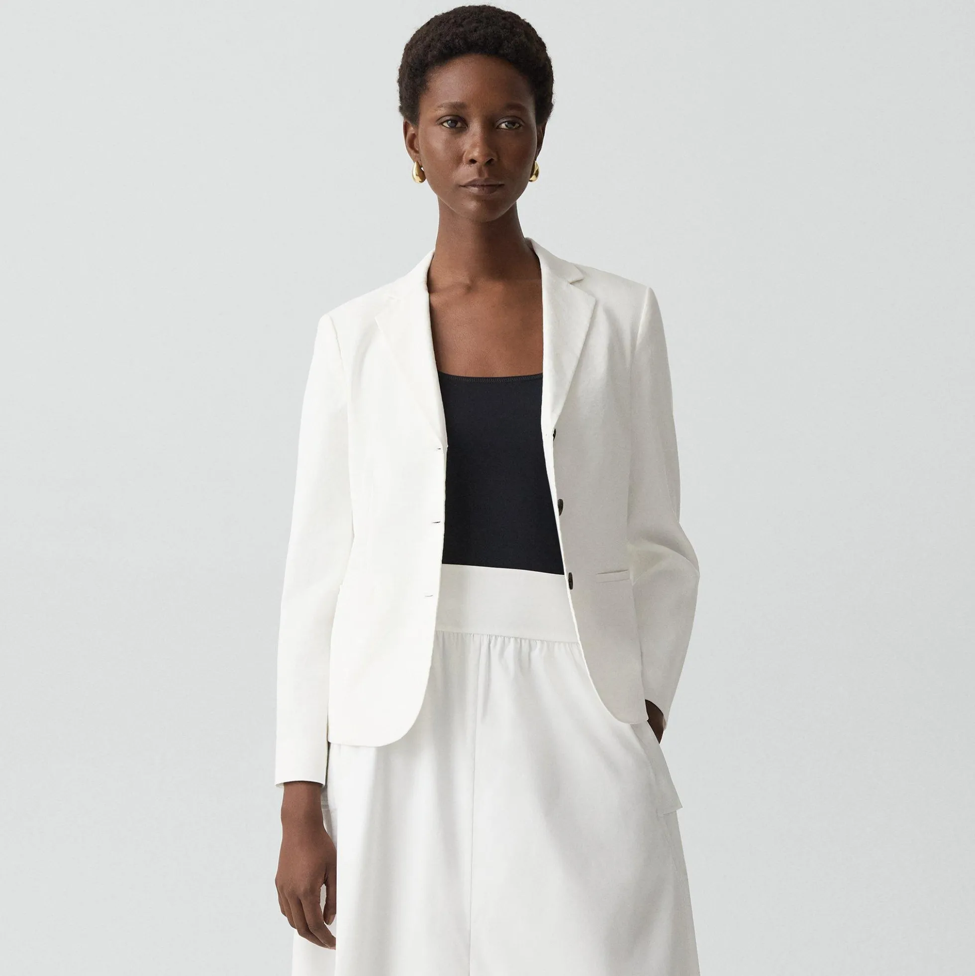 Shrunken Three-Button Blazer in Good Linen