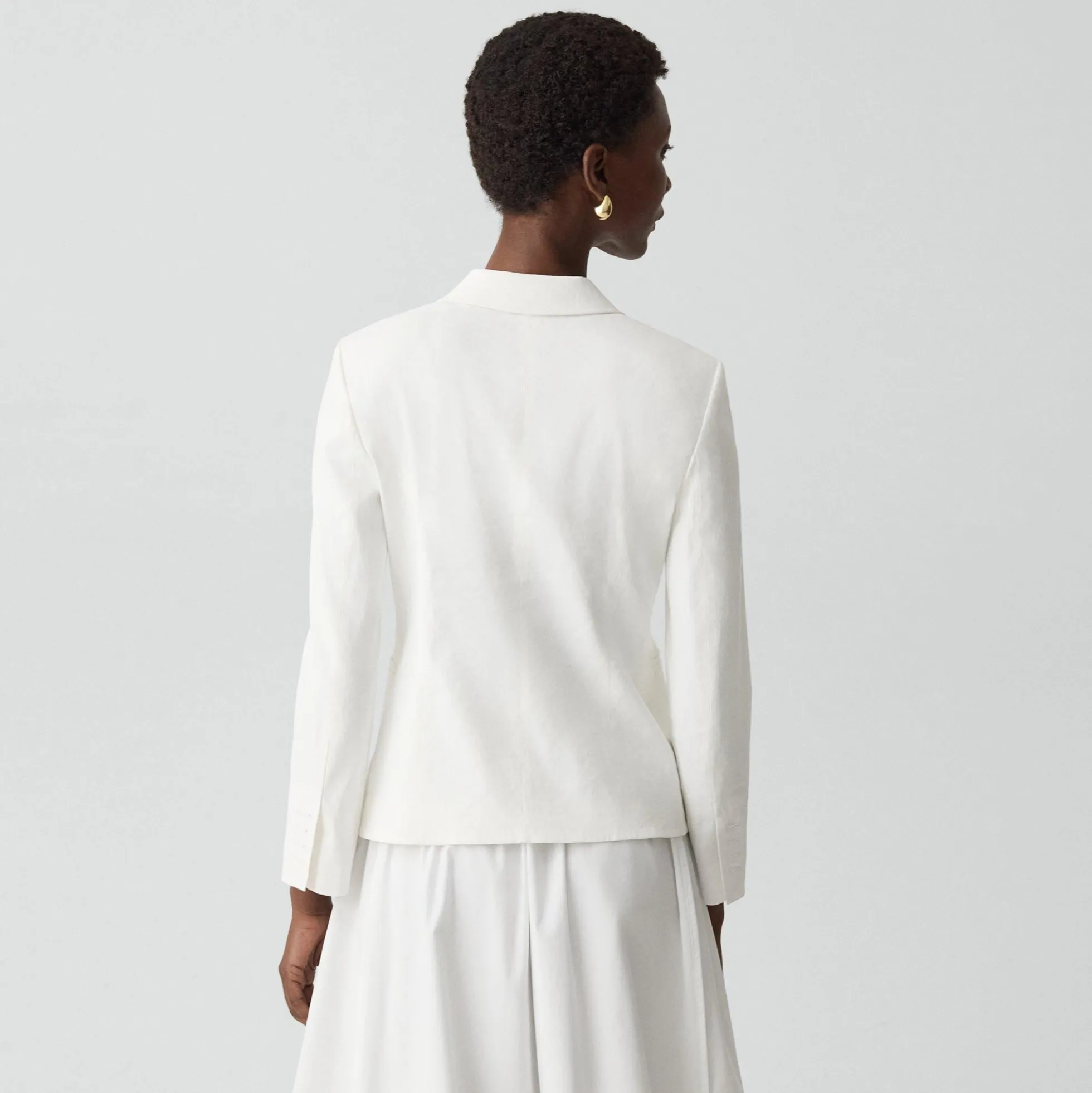Shrunken Three-Button Blazer in Good Linen