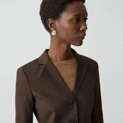 Shrunken Three-Button Blazer in Good Linen