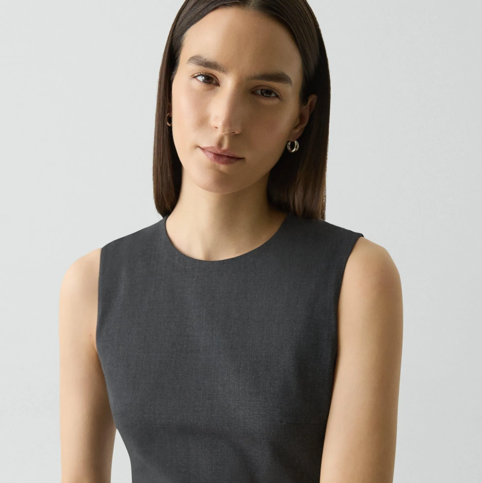 Sleeveless Fitted Dress in Good Wool