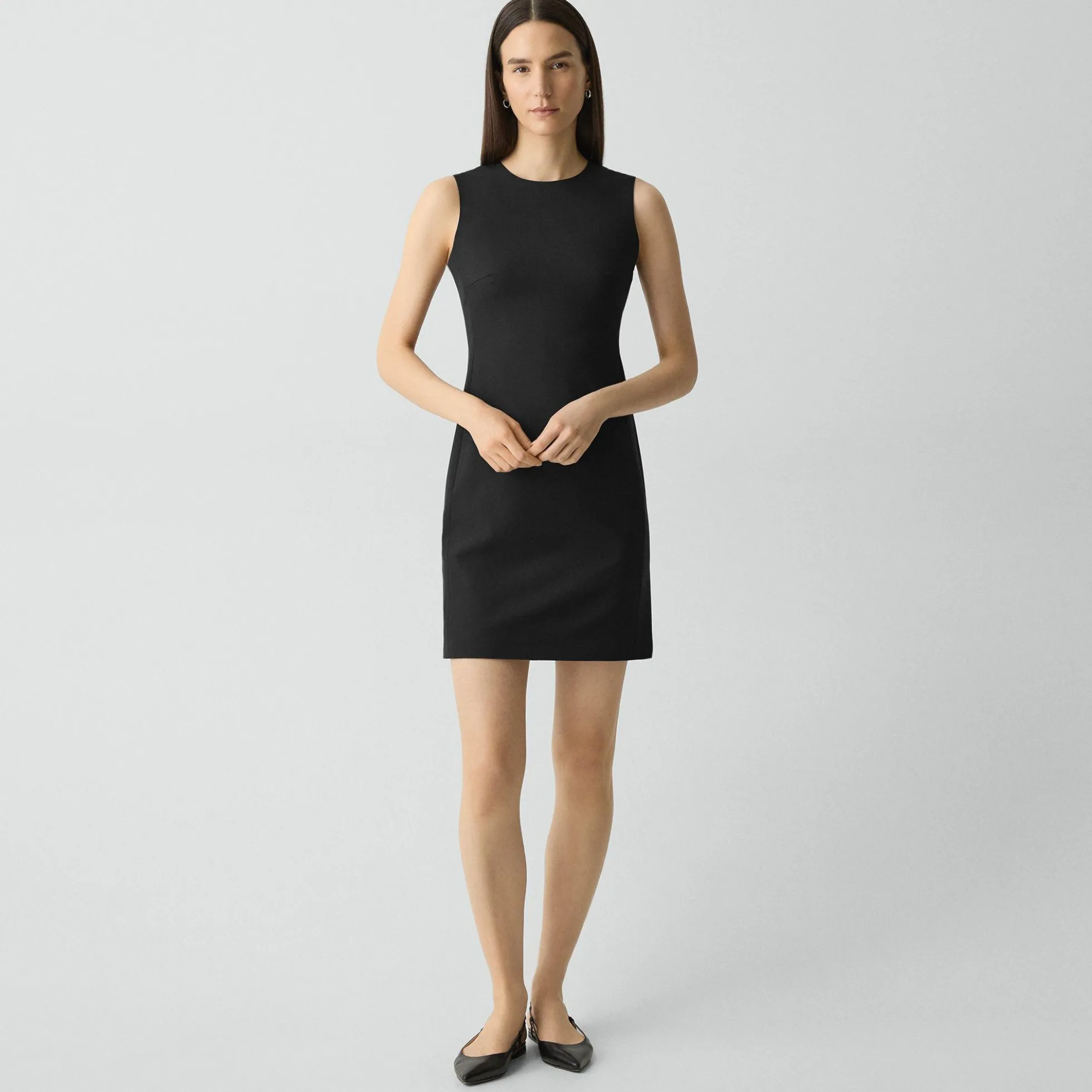 Sleeveless Fitted Dress in Good Wool