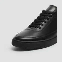 Sneaker in Leather