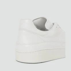Sneaker in Leather