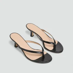 Thong Sandal in Embossed Leather