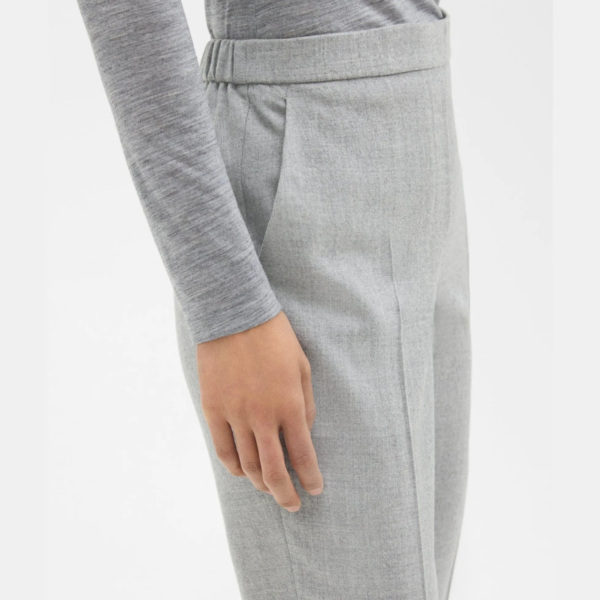 Treeca Pull-On Pant in Sleek Flannel