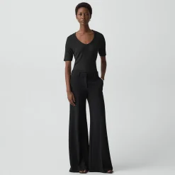 U-Neck Tee in Stretch Rib
