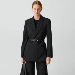 Vented Blazer in Good Wool