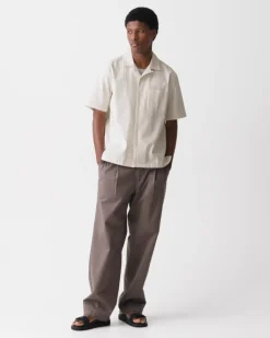 Weekend Short-Sleeve Shirt in Textured Cotton