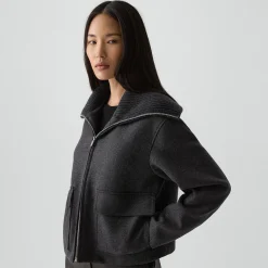 Wing Collar Jacket in Circle Wool